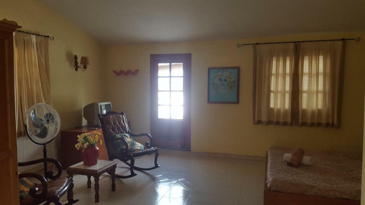 Estudio En Teulada Luaran gambar